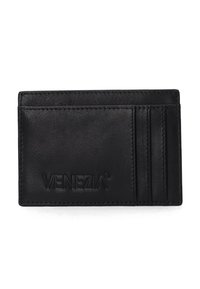 Černý kožený držák na karty s více p�řihrádkami, raženým logem, hladkou texturou a minimalistickým designem. Klasický obdélníkový tvar.