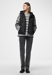 Pieces PCBEE PUFFER VEST  - Brezrokavnik - black
