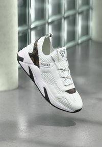 GENIVER - Baskets basses - white/brown