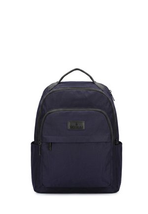 Marineblauer Rucksack mit oberem Griff, Frontreißverschlusstasche, Seitentaschen und schwarzem Logopatch auf der Vorderseite.