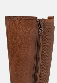 Thumbnail Image 5