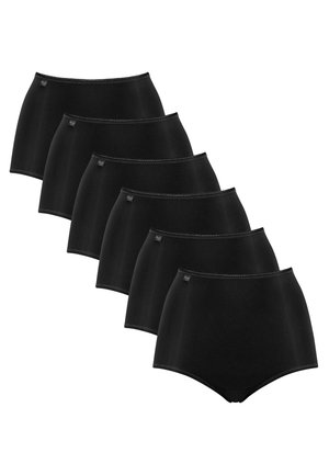 Six pièces de lingerie brief noires taille haute disposées en rangée décalée, chacune avec une petite étiquette de marque près de la taille.