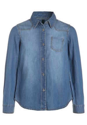 Langærmet blå denimskjorte med knapper foran, spids krave, brystlomme på venstre side og dobbelt syninger.
