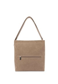 Sac fourre-tout en daim beige avec une bandoulière unique, doté d'une poche avant zippée et d'un design minimaliste. Texture lisse avec des lignes épurées.