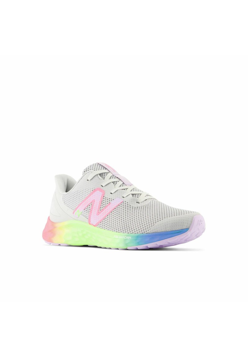 New Balance FRESH FOAM ARISHI V4 Sneaker low light aluminum