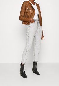 Vero Moda Giacca in similpelle - brown