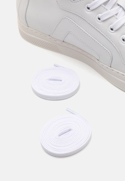 Pierre Hardy Baskets montantes - white