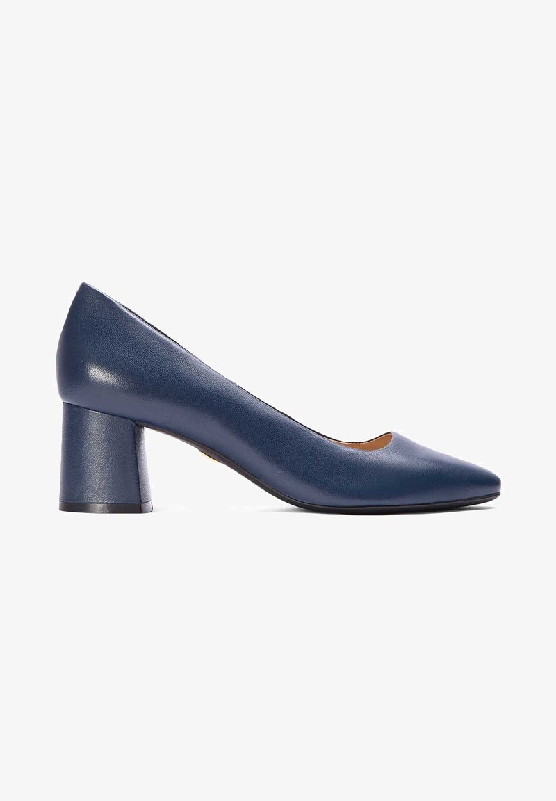 Escarpin en cuir bleu marine pour femme avec talon bloc arrondi et bout pointu, présenté en profil latéral sur fond blanc.