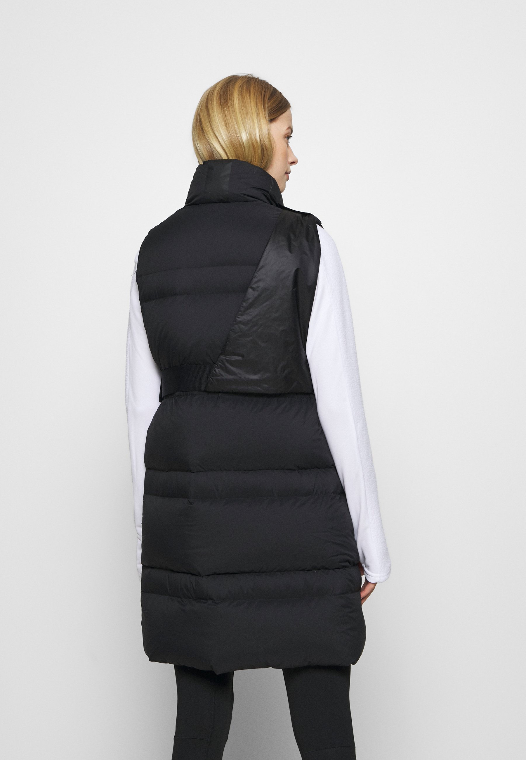 down vest black