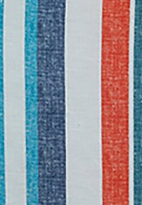 Tessuto con strisce verticali in turchese, blu navy, arancione, bianco e azzurro chiaro, con un aspetto tessuto e strutturato.