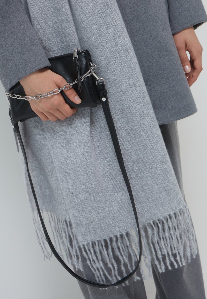 Calliope CON CATENA - Borsa a tracolla - nero