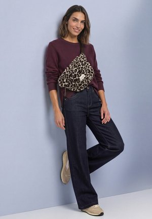 Street One, TEDDY FLEECE CROSSBODY BAG WITH LEOPARD PRINT - Crossbody bag - auburn brown