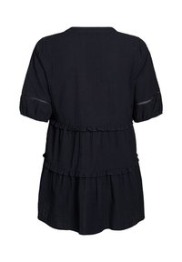 Schwarzes, gestuftes Kleid mit kurzen Puffärmel, Rüschendetails und strukturierter Stoff. Mit einem rundem Ausschnitt und offener Gestaltung hinten.
