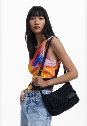 Cross body bag - black