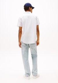 Thumbnail Image 4