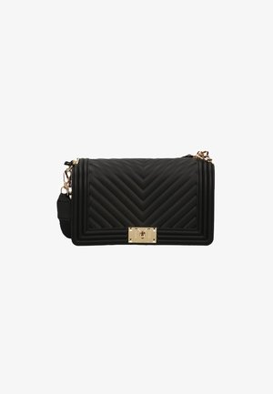 Borsa a tracolla nera trapuntata con motivo a zigzag, hardware dorato e chiusura rettangolare. Presenta una tracolla e una texture liscia.