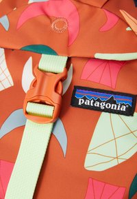 Patagonia REFUGITO DAY PACK UNISEX - Mochila - redtail rust