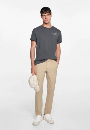 Chinot - beige
