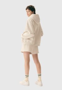 Kubota UNISEX beżowy