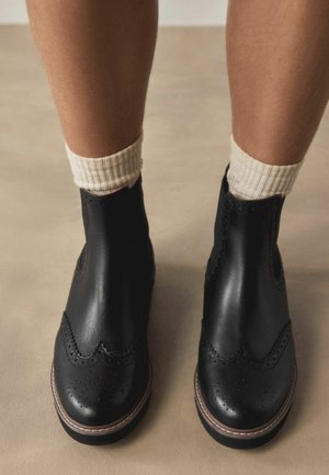 Botine clasice - black leather