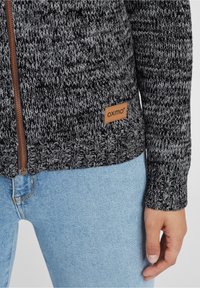 Oxmo Kofta - mottled black