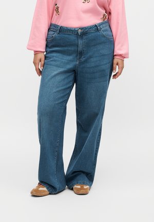 Vero Moda Curve, VMCFLORA WIDE - Дънки с широк крачол - medium blue denim
