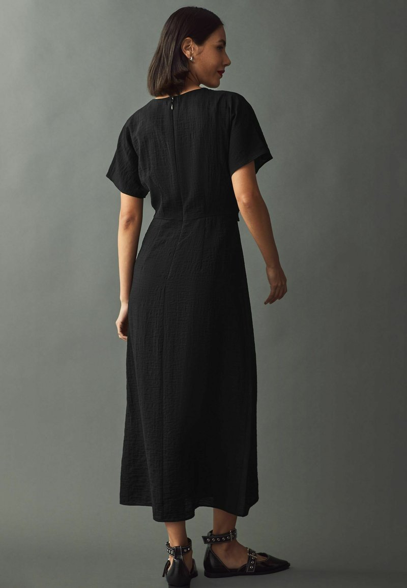 Next REGULAR FIT - SHORT SLEEVES DRAPE DETAIL MIDI  - Žerzejové šaty - black textured