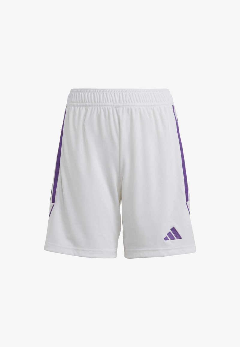 Shorts de sport blancs avec une taille élastique, ornés d'accents latéraux violets et d'un petit logo violet en bas à droite.