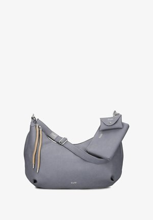 Borsa a spalla in finta pelle grigia con un ampio scomparto principale, una tracolla regolabile e una piccola pochette rimovibile. Texture liscia.