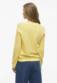 VILA VIDALO O NECK  - Trui - pale banana