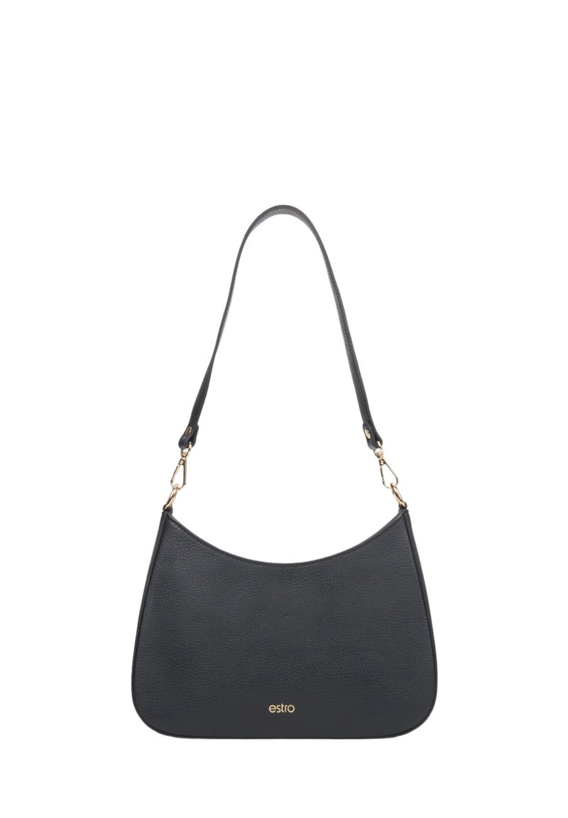 Czarna skórzana torba na ramię o zaokrąglonym kształcie. Posiada złote elementy oraz wytłoczone logo z przodu. Gładka tekstura.