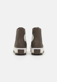 Converse CHUCK TAYLOR ALL STAR CITY TREK UNISEX - Augsti sporta apavi - truffle/magic forest/egret