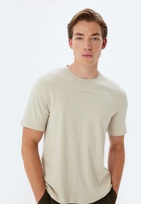 Koton - T-shirt basic