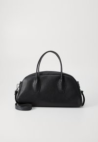 Bolsa de couro preta com forma arredondada, alças duplas em cima, superfície texturizada e alça de ombro destacável. Dois acentos hexagonais nas laterais.