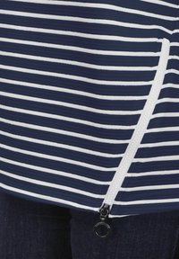 Navigazione Ikdienas džemperis - dunkelblau