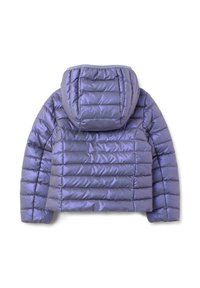 Chaqueta acolchada morada de estilo puffer con mangas largas y capucha, vista desde la espalda sobre un fondo blanco.