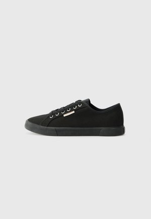 ESS VULC - Baskets basses - triple black