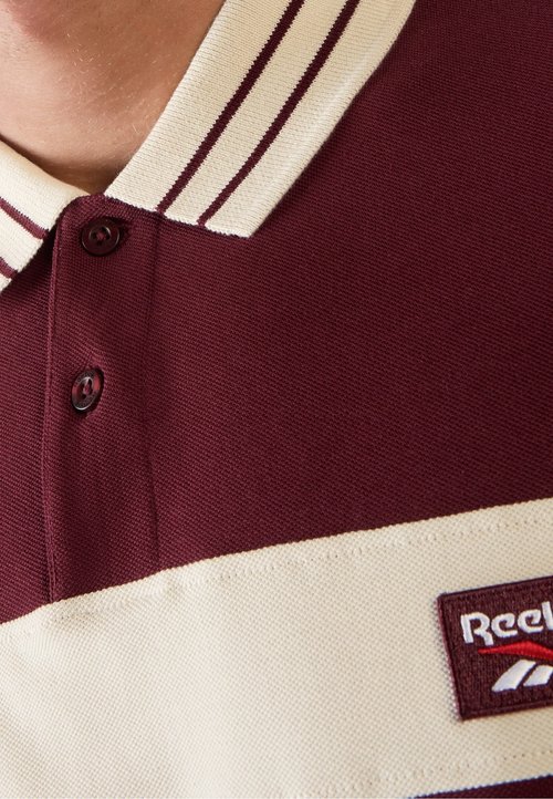 Reebok HERITAGE PANELLED PIQUE POLO SHIRT-RED. - Polo shirt - red velvet linen — photo 3