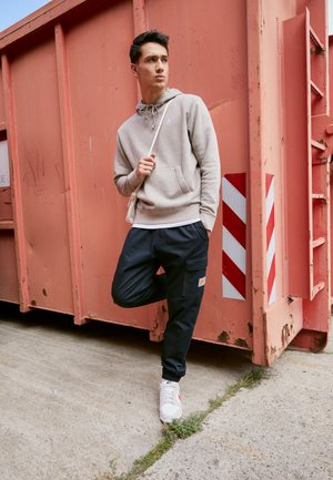 Nike Sportswear CLUB HOODIE REVIVAL - Hoodie - olive grey