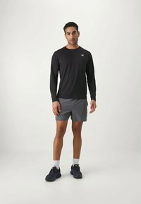 New Balance SPORT ESSENTIALS 5" - Urheilushortsit - graphite