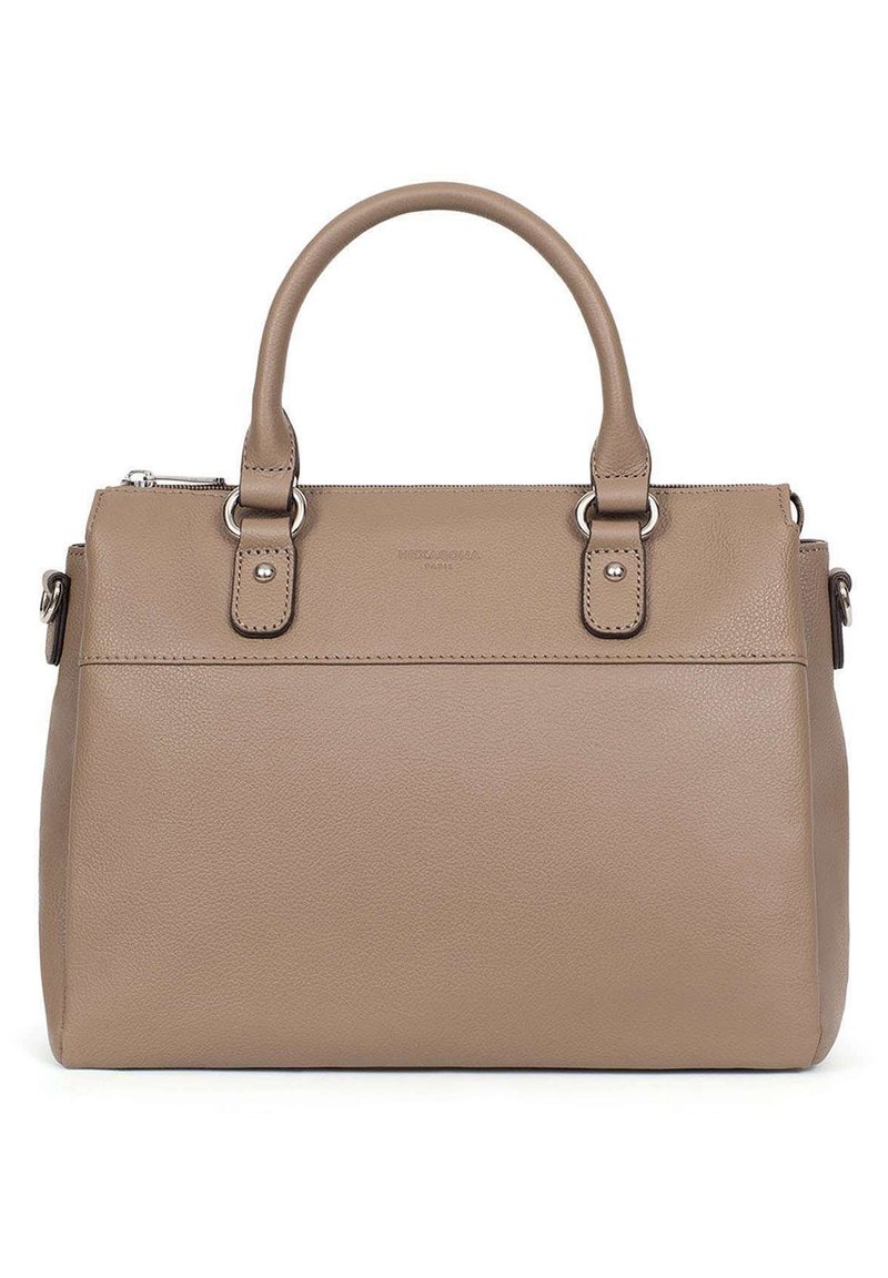 Tan leren handtas met dubbele handvatten, ritssluiting en zilverkleurige hardware. Gladde textuur met een minimalistisch ontwerp en een rechthoekige vorm.