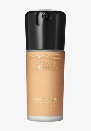 MAC STUDIO RADIANCE SERUM-POWERED FOUNDATION - Fondotinta - nc40