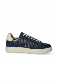 Sneaker blu navy caratterizzati da una texture intrecciata, materiali in pelle e scamosciato, suola in gomma bianca e occhielli metallici con lacci.