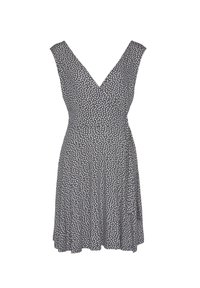 Šaty s výstřihem do V vyrobené z lehké tkaniny, s tmavě modrou základnou a náhodně rozptýleným světle růžovým vzorem listů, s nabíranou sukní.