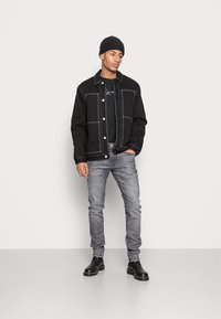 Pepe Jeans STANLEY - Calças de ganga justas - grey denim