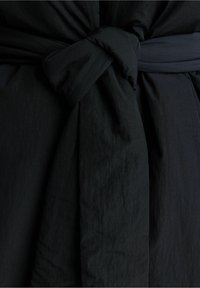 VISTULA Zimní kabát - black