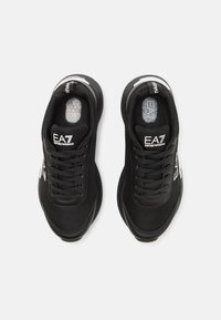 EA7 Emporio Armani UNISEX - Sneakers - black/white