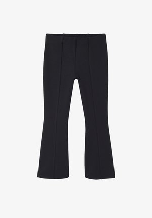 Schwarze, ausgestellte Hose mit glatter Textur, versehen mit vorderen Falten und einem Hochbund-Design. Keine sichtbaren Beschläge oder Verzierungen.