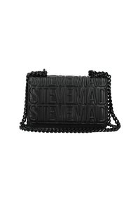Borsa a tracolla nera in materiale sintetico con nome del brand impresso, forma rettangolare, superficie testurizzata e tracolla a catena.