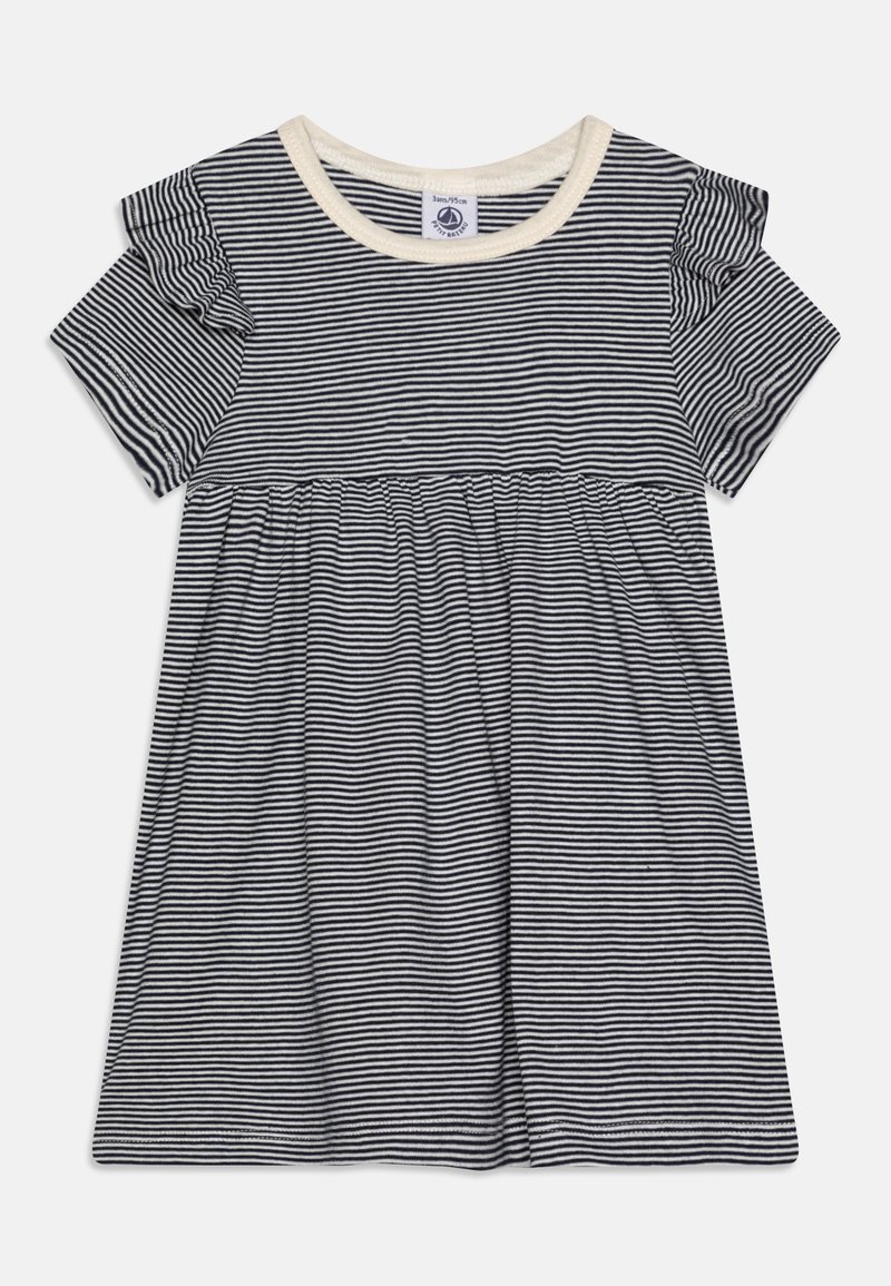 Robe pour tout-petit à rayures horizontales bleu marine et blanches, manches courtes à volants, et encolure ronde de couleur crème.